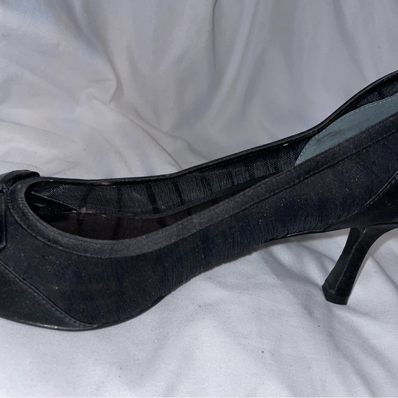 Metaphor black satin & sheer heel with pointed toe and bows - 2.5 in heel - 8.5m - Picture 7 of 8